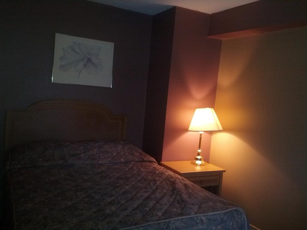 Admiral Inn By The Falls Niagara Falls Habitación foto